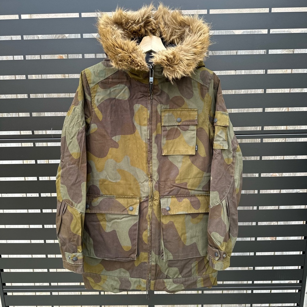 Burton BRTN Men’s Streetwear Jacket. Medium. Camo.